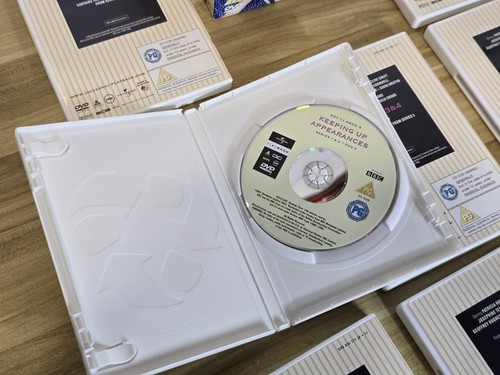 Keeping Up Appearances - The Essential Collection [DVD] - Complete Series 8 Disc - Bild 3 von 10