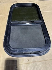 2018-2024 FREIGHTLINER CASCADIA REAR   LOWER SLEEPER QUARTER GLASS OEM
