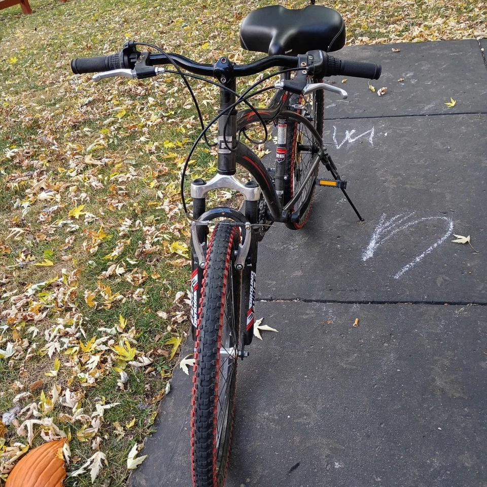 Bicicleta de montaña Genesis GZ para hombre cuadro de 26 pulgadas 7 velocidades Shimano Foto 2 de 3