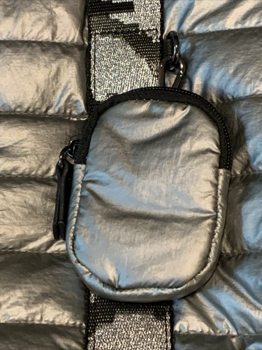 Large Jessica Simpson Puffer Bag Preowned - Picture 3 of 13