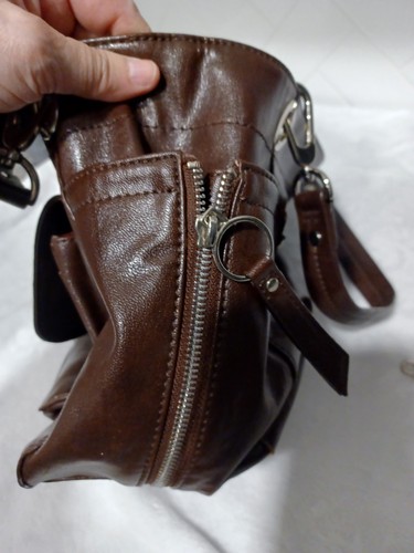 Borsa a mano Franco Sarto tracolla abbinata piccola borsa/portafoglio marrone design - Foto 8 di 10