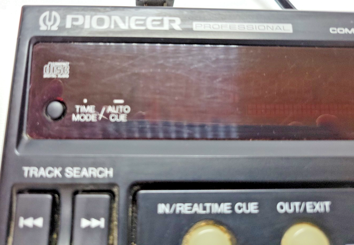 Pioneer Professional Cdj-700s DJ CD Compact Disc Player