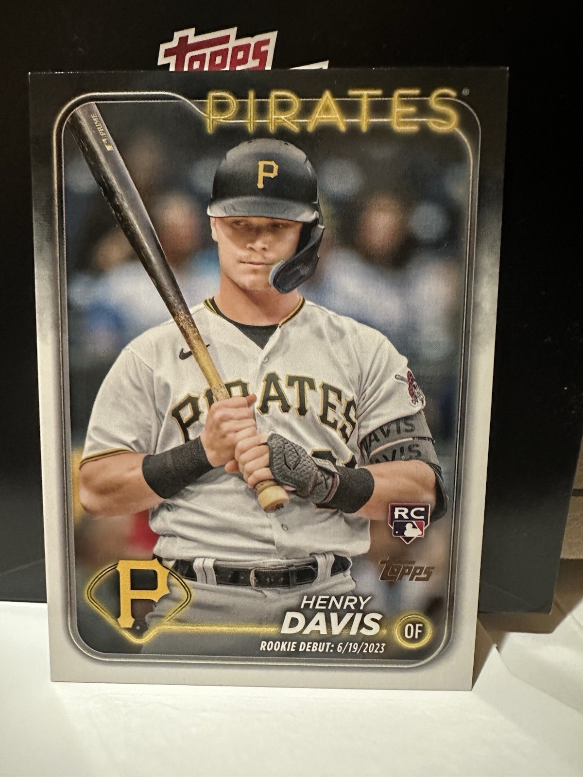 2024 Topps Update Henry Davis Rookie Debut Golden Mirror Image Variation RC
