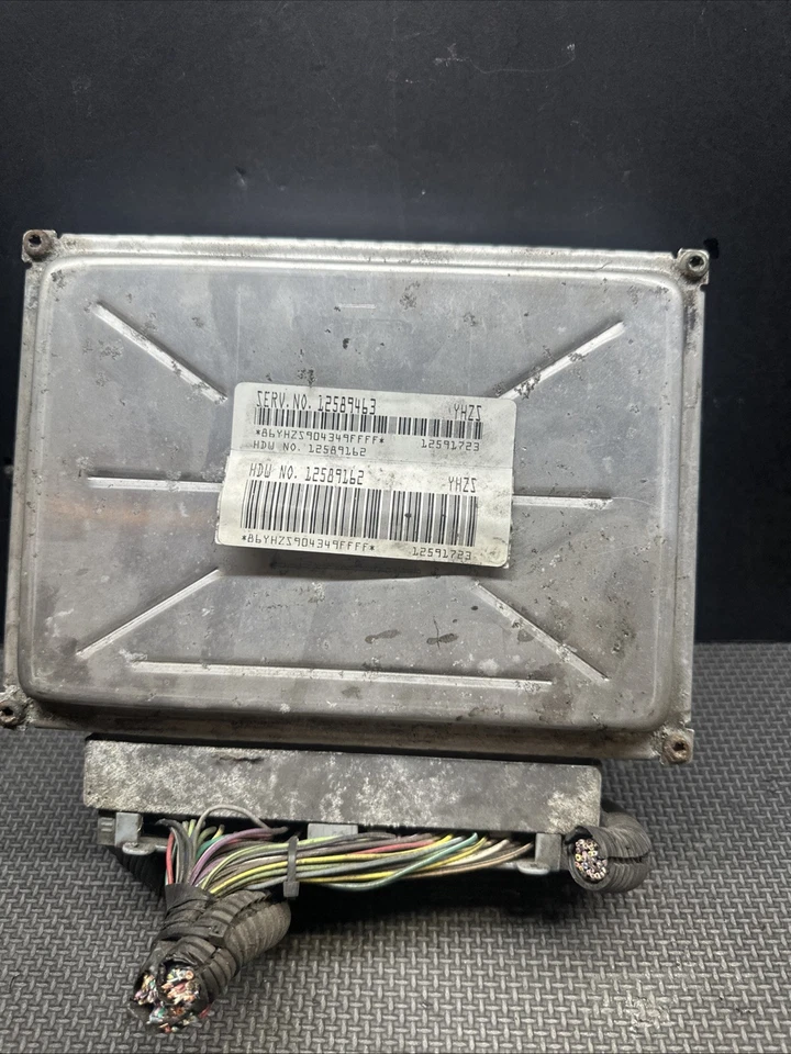 Chevrolet Tahoe V8 2004 5,3 Classic módulo de control electrónico ECM ECU Foto 2 de 4