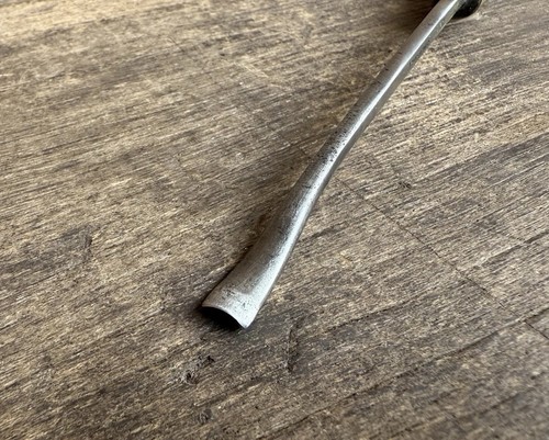 Vintage 1/4” JB Addis Prize Medals Back Bent Spoon Carving Gouge Chisel Old Tool - Picture 7 of 15