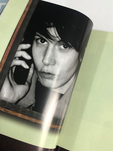 L'OFFICIEL PARIS French Fashion Magazine Nov 2000 -Agatha En Jean-Claude Jitrois - Picture 8 of 8