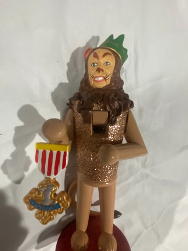 The Wizard Of Oz Nutcracker Cowardly Lion 10” Adler - Picture 6 of 6