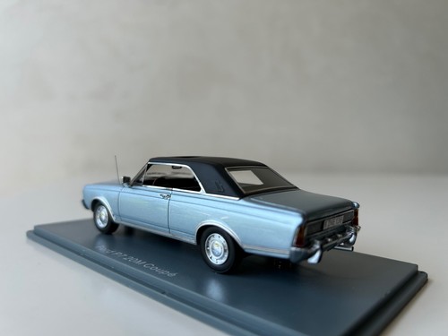 Modelli in scala neo Ford Taunus P7 20M Coupè 1968 - Foto 4 di 7
