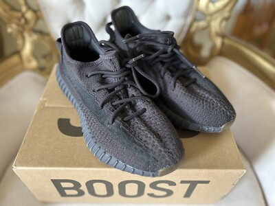 ADIDAS Yeezy Boost 350 V2  Sneakers Athletic Shoes Cinder Non-reflective US 8