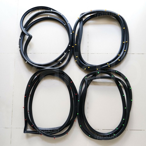for Toyota Hilux LN106 LN107 LN85 RN106 YN106 4D door weatherstrip rubber seal - Picture 2 of 6