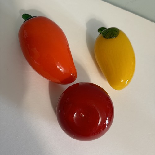 Vintage Hand Blown Glass Fruit and Vegetables Murano Style Art Deco Lot of 3 Pcs - Picture 2 of 2