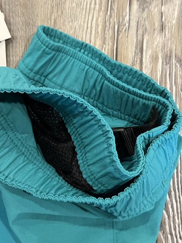 NWT Old Navy Boy’s Blue Teal Pull On Buckle Belt Performance Shorts L (10-12) - Picture 5 of 11