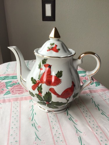 Lefton China 1984-Vintage Geo Z Lefton Red Cardinals Teapot 04537 MINT - Picture 2 of 10