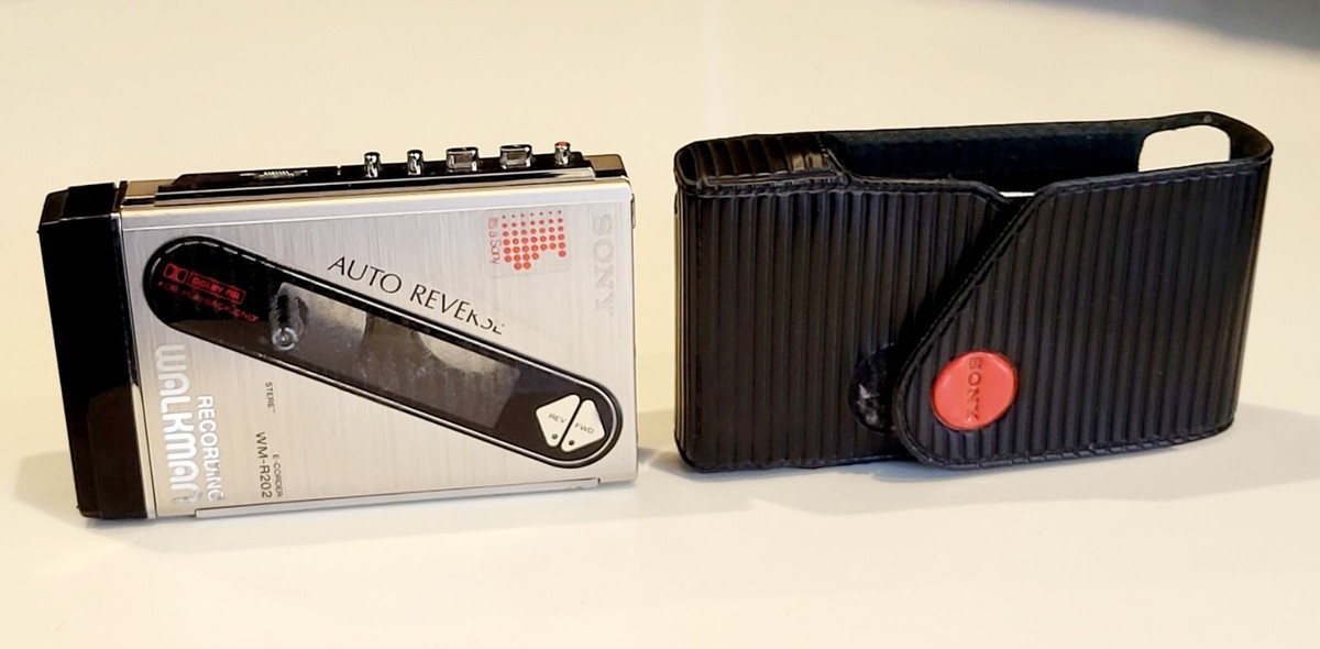 Sony Recording Walkman WM-R202 Cassette player /corder working