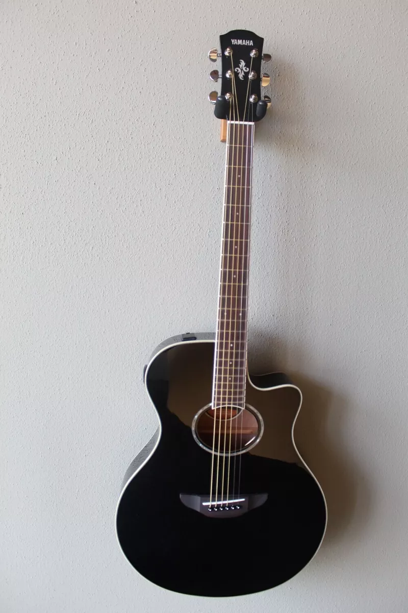 Brand New Yamaha APX600 Acoustic/Electric Guitar with Gig Bag