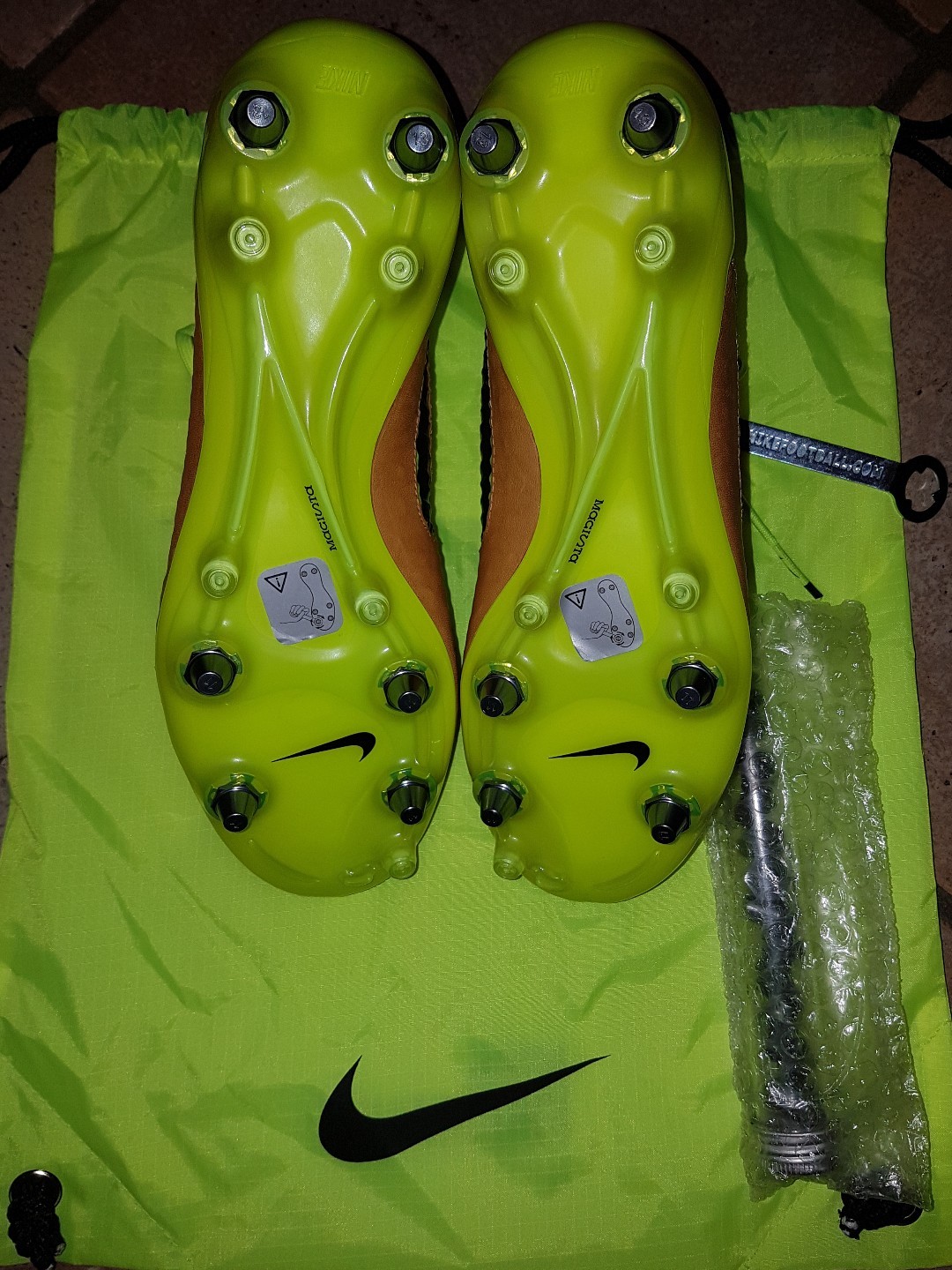 NIKE MAGISTA OBRA SG-PRO SG-PRO SG-PRO N. 41 994b8d NIKE MAGISTA OBRA SG-PRO SG-PRO SG-PRO N. 41 994b8d