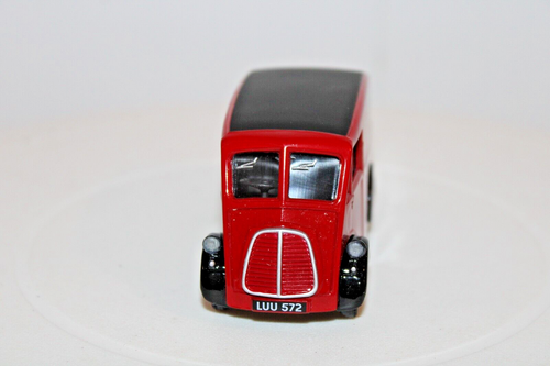 Corgi Classics #06203 Royal Mail - Morris J Van  - 1:43s - Picture 4 of 9