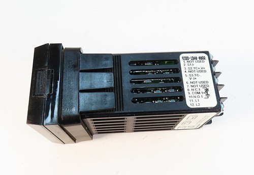 Controlador de temperatura Watlow 93BB-1DA0-00RR serie 93 1/16/DIN 100-240 VAC - Imagen 8 de 12