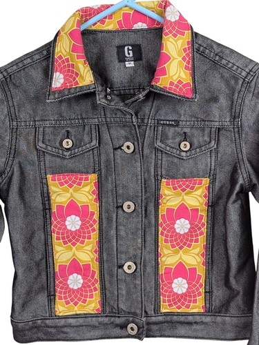 Guess Girls size M 10 Black Jean Jacket Upcycled Pink Floral Embellished Western - Picture 2 of 12