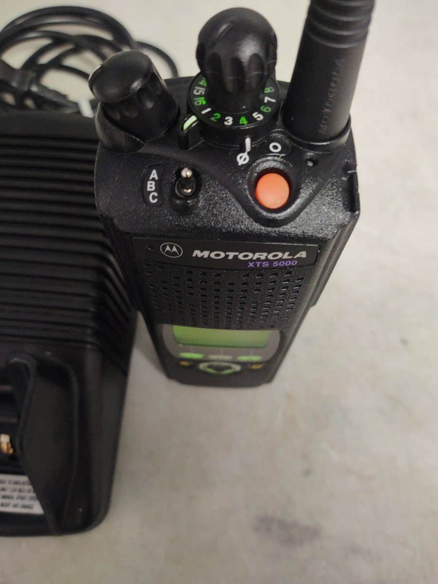 MOTOROLA XTS5000 II VHF 136-174mhz P25 DIGITAL RADIO