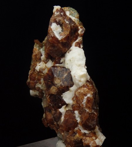 GARNET var. GROSSULAR crystals --- NORWAY - Nordland - Vefsn - Toven /pj755 - Picture 15 of 15