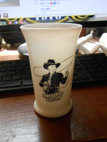 VINTAGE 1950'S HOPALONG CASSIDY MILK GLASS BREAKFAST - Picture 1 of 2