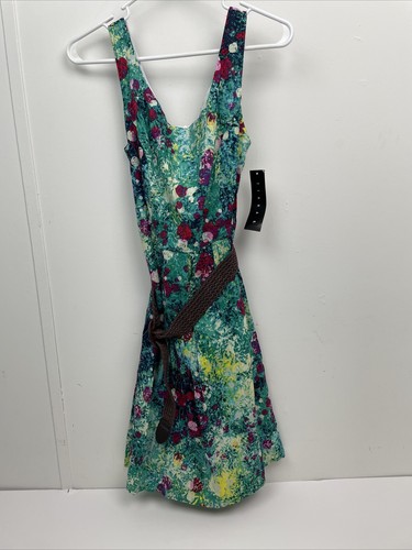 Nuevo con etiquetas Para mujeres Tiana B Verano Floral Informal Adorable Vestido Fresco hasta la Rodilla Talla 6 D2 - Imagen 2 de 12