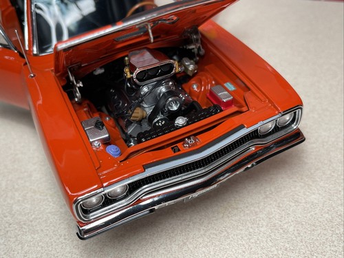 1/18 GMP 1970 Plymouth Road Runner Heads Up Blown Hemi G1803125 Brand New Low#10 - Picture 8 of 12