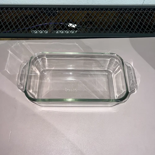 Pyrex Greenish Glass Loaf Pan  213-R- 1.5QT /1.5L 8.5x4.5x2.5 Made In USA