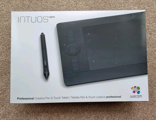 Wacom Intuos Pro S Black with Bluetooth – Drawing Tablet with Pen - Picture 2 of 11