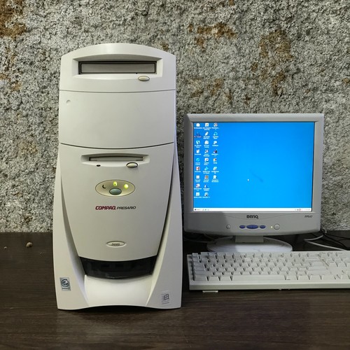 PC retro para juegos Compaq Presario Pentium III 500 MHz 128 MB RAM (Windows 2000)