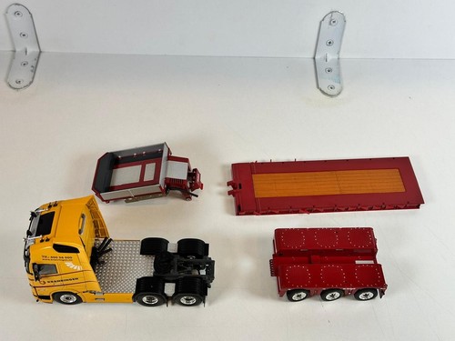 WSI truck models, Volvo FH5 Glob. XL 6X2 Tag Axle+Lowloader , KRANRINGEN-MAMMOET - Picture 10 of 14