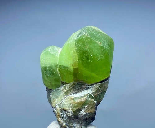 Beautiful Natural peridot Crystal Specimen From Pakistan 53 Carats - Picture 7 of 7