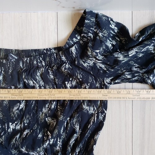 Express Strampler Damen L schwarz Palmblatt Print schulterfrei Vacay Shorts - Bild 5 von 7