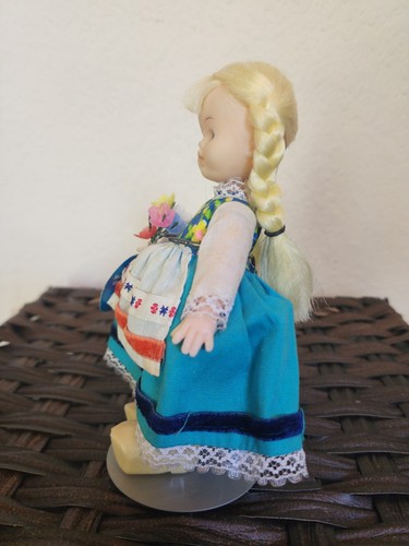 VINTAGE 1973 M & S SHILLMAN DUTCH GIRL 7" HIGH DOLL with Stand - Picture 5 of 16