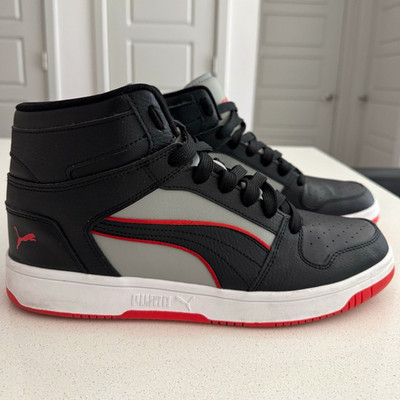 PUMA Men s Rebound Layup High Top Sneakers - Black/Gray/Red - SZ 11