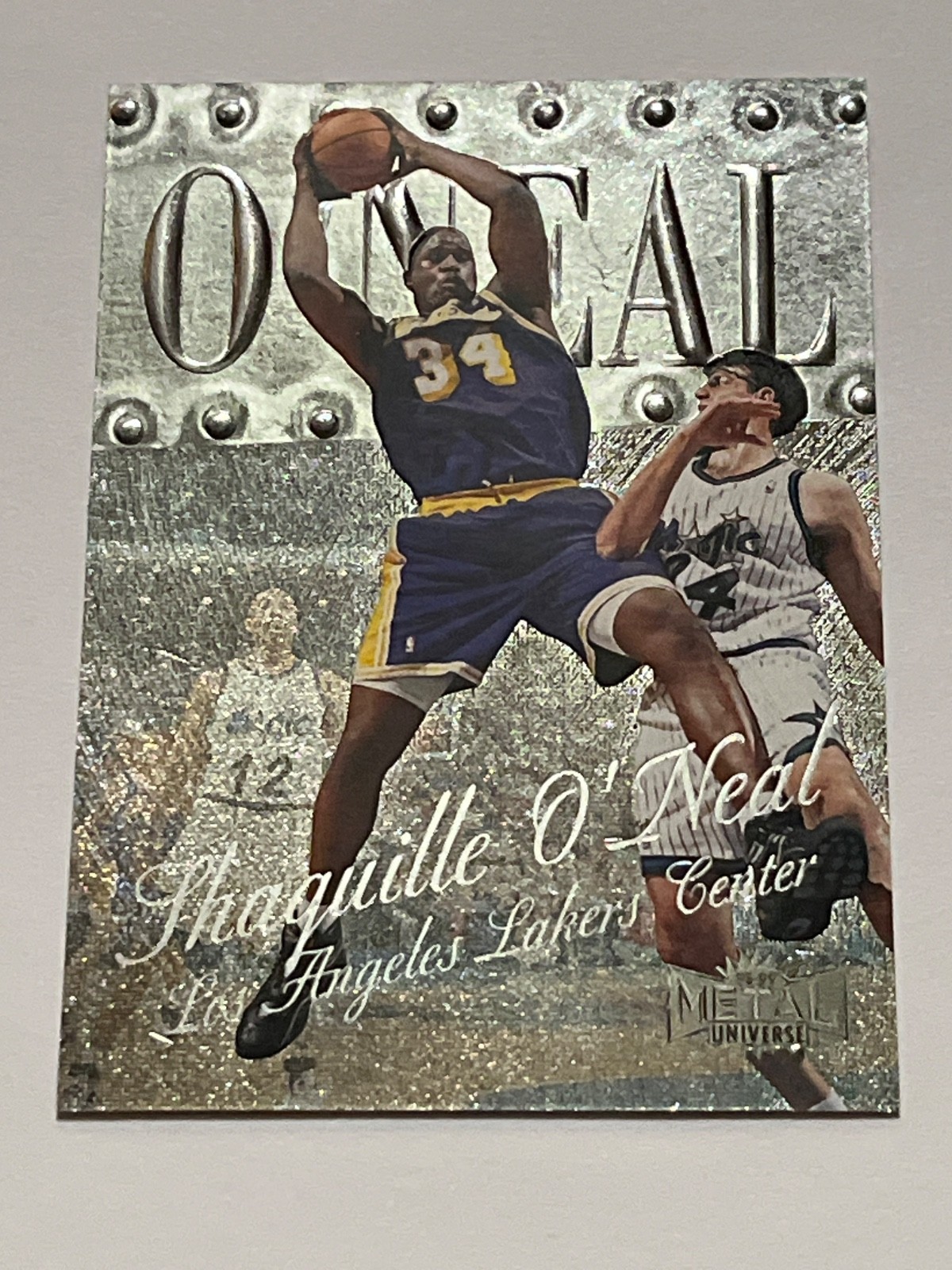 Shaquille O’Neal 1998 Skybox Metal Universe Card # 25