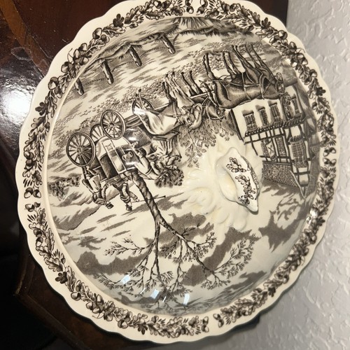 Royal Mail Fine Staffordshire Ironstone 9” Covered Vegetable Bowl - Picture 4 of 12