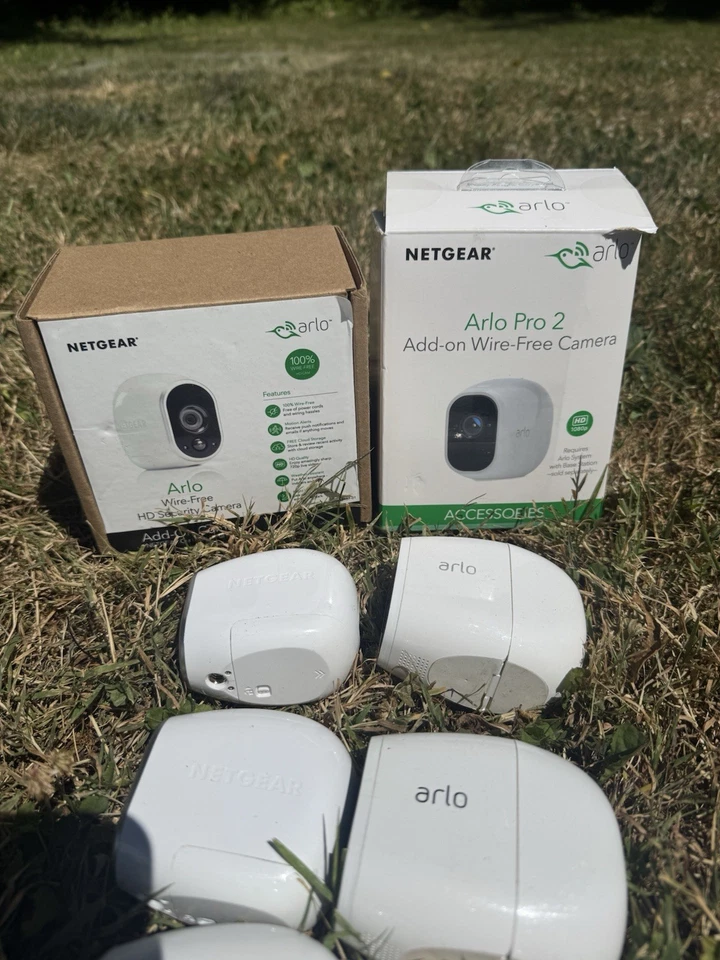 Arlo Pro Smart Security System with 12 Cameras Arlo 2 Mounts And Accessories - Image 2 of 3