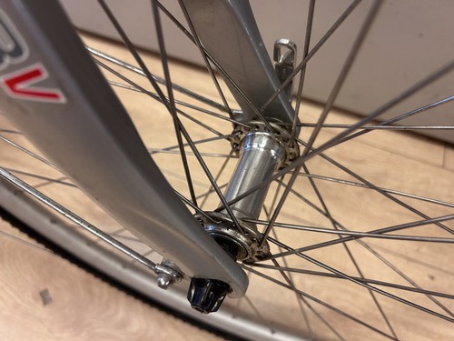 Used ClaudButler Legend 700C Wheel 19" Frame Silver/Red Mens Bike - Picture 9 of 17