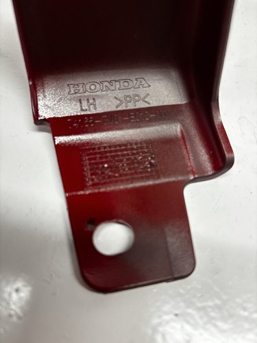 Honda Civic Mk9 Left N/S Front Wheel Arch ‘Rallye Red’ 2012 On Genuine - Picture 18 of 18