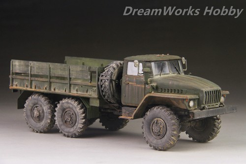 Award Winner Built 1/35 Russian URAL-4320 6x6 Military Truck +PE - Picture 19 of 23