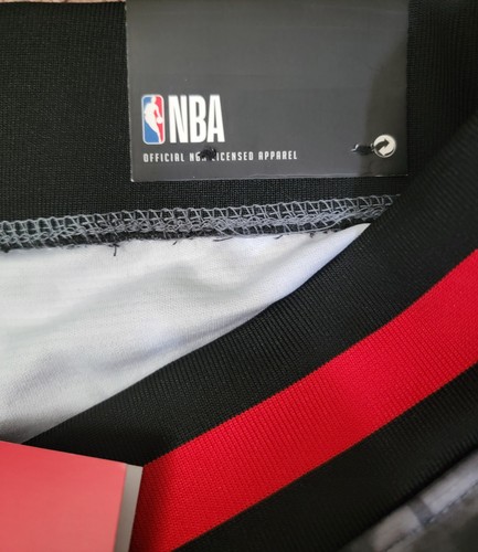 NBA Men's X-Large Basket Ball Shorts Gray Red Black Zipper Pocket New with Tag - Picture 6 of 13