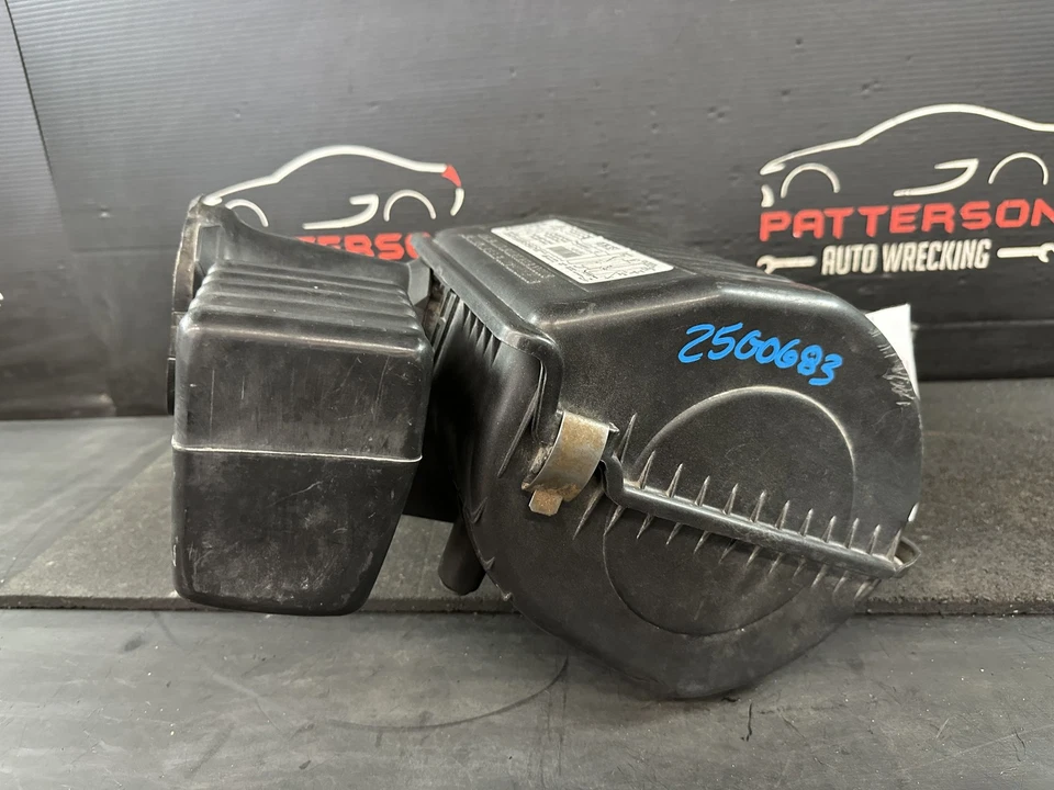 96-99 GMC SUBURBAN K2500 7.4 ADMISIÓN AIRE LIMPIADOR FILTRO CAJA CON TUBOS Y MEDIDOR Foto 3 de 4