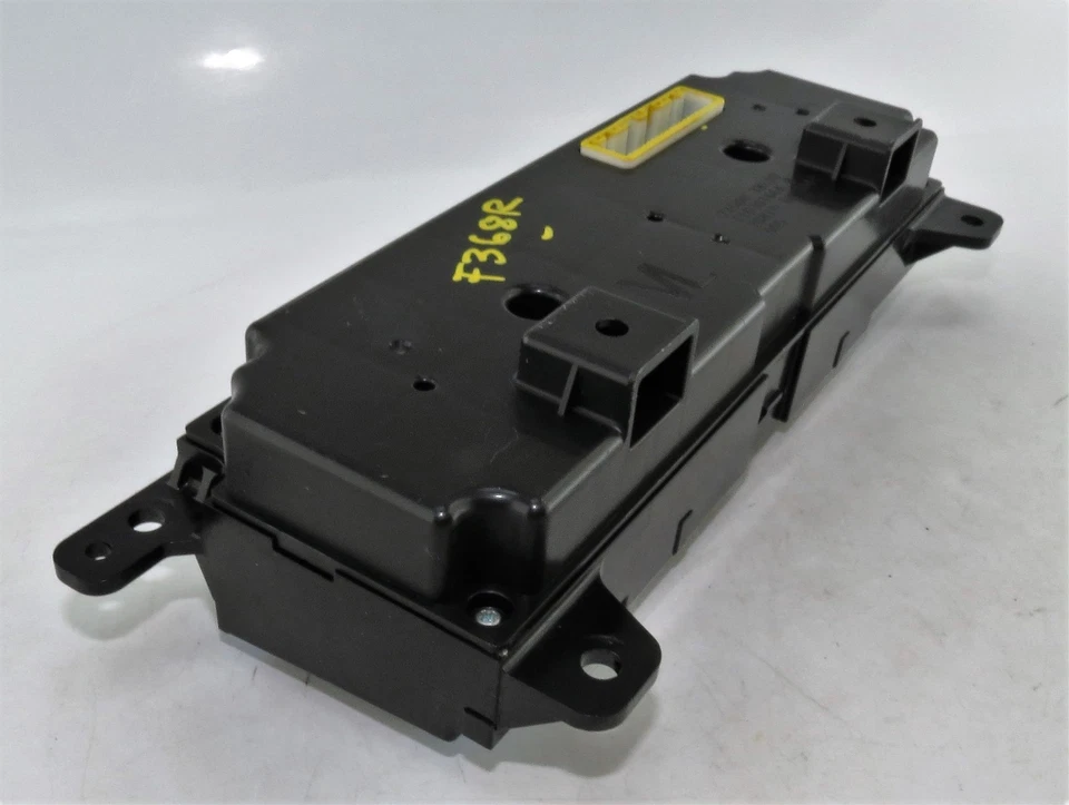 275003NE0D Nissan Leaf Genuine Electric AC Heater Climate Control Switch - Image 4 of 4