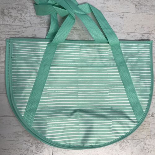 Thirty-one Round Utility Tote Miami Stripe NEW - Picture 2 of 5