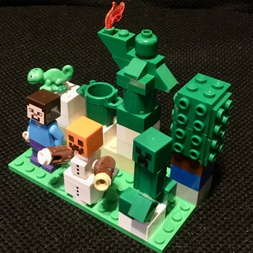 Lot LEGO MINECRAFT CREEPER SNOW GOLEM 21120 Statue of Liberty MINIFIGURE PLATE - Picture 2 of 2