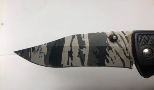 SOG Traction Folding Camo Clip Point Blade Black Handle Folder Knife - Picture 4 of 5