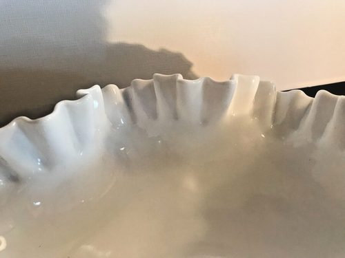 Large Vintage Fenton White Milk Glass Hobnail Ruffled Edge Bowl Dish - Picture 3 of 7