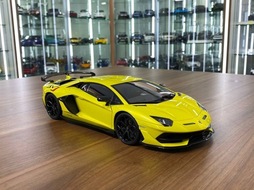 1:18 Diecast AUTOart Lamborghini Aventador SVJ – Giallo Tenerife / Pearl Yellow